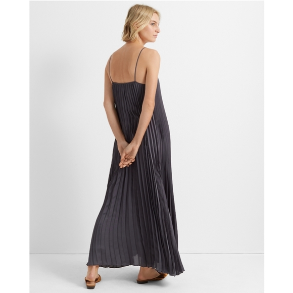 Club Monaco strappy trapeze vneck swing pleat maxi - Picture 3 of 4